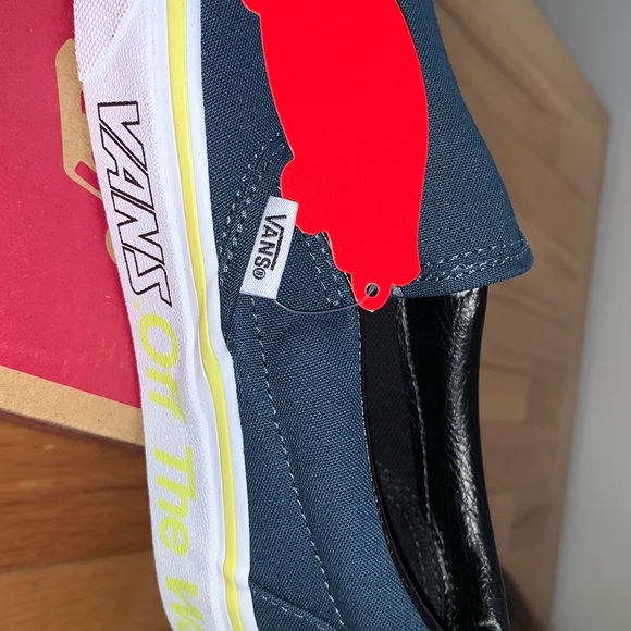 Vans - Picture 7 of 8